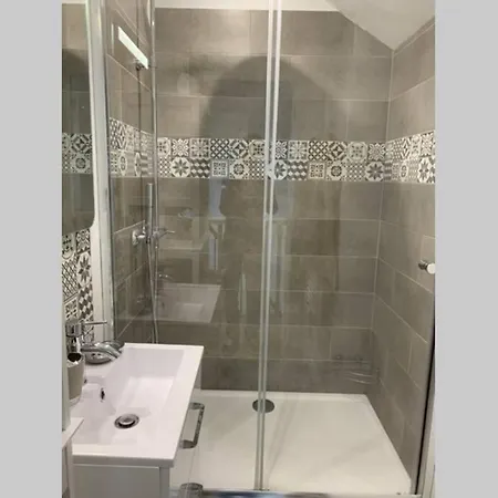 Apartment Superbe Duplex Meuble Avec Gout 1 *